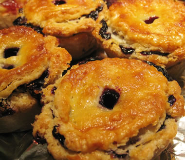 blueberry mini pie made with frozen blueberries